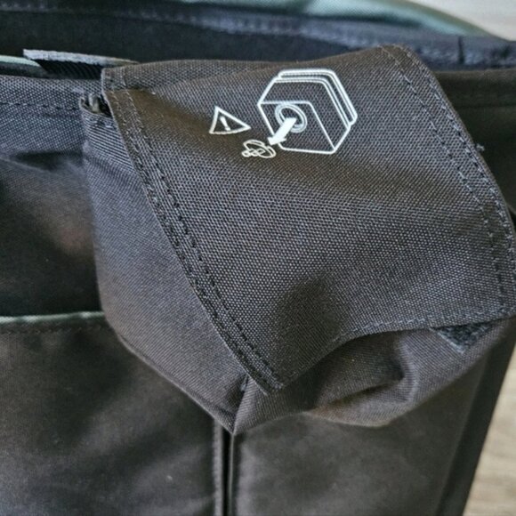 🎵Bose SoundDock Portable Travel Carry Messenger Bag with Shoulder Padded Strap - Picture 4 of 8